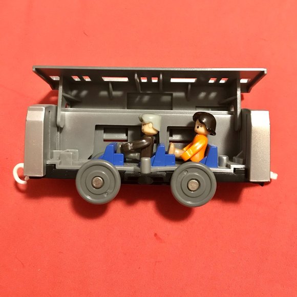 Plarail Commuter Trains - 3 Front Trains and 2 Passenger Trains - Picture 7 of 8